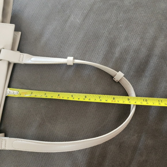 Halston Heritage Tote - Picture 17 of 17